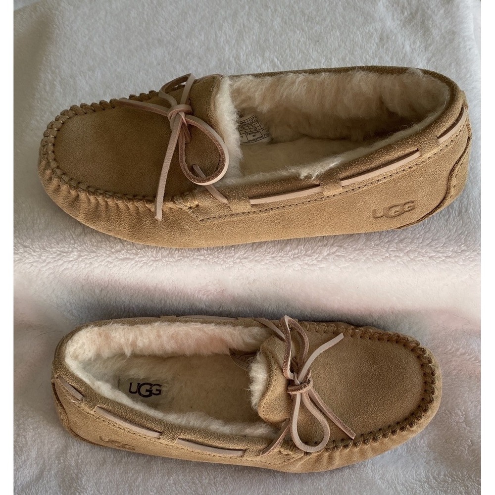 UGG Dakota Moccasin Slippers Chestnut Brown Suede Women's Size 6 EUC 1107949